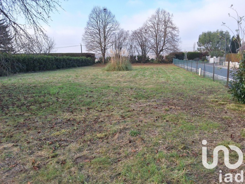 Land of 1,000 m² in Val de Livre (51150)