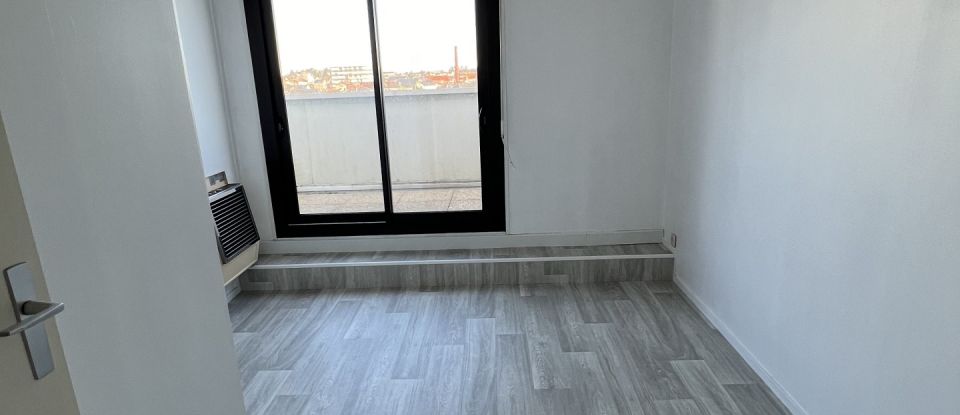 Apartment 6 rooms of 92 m² in Cholet (49300)