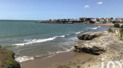 Apartment 3 rooms of 76 m² in Royan (17200)