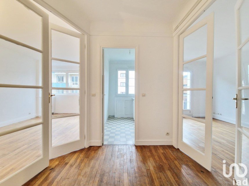 Apartment 3 rooms of 57 m² in Paris (75020)