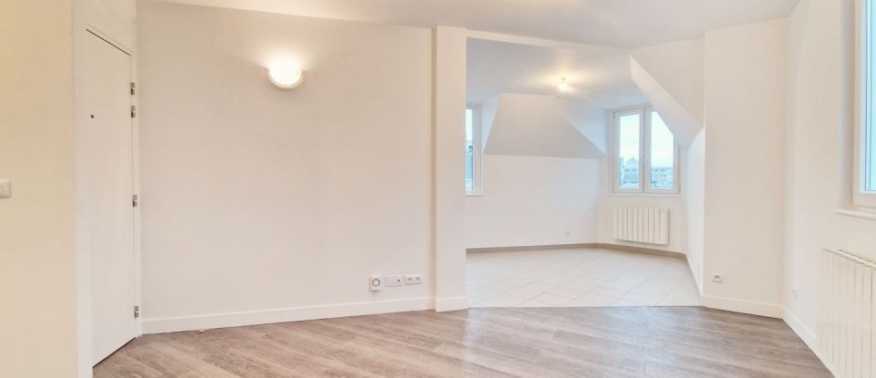 Apartment 2 rooms of 46 m² in Paris (75020)