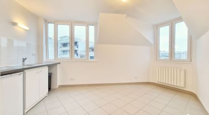 Apartment 2 rooms of 46 m² in Paris (75020)