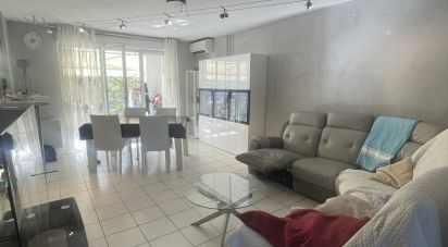 Appartement 3 pièces de 67 m² à Marseille (13011)