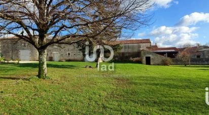 Maison 7 pièces de 218 m² à Doix lès Fontaines (85200)