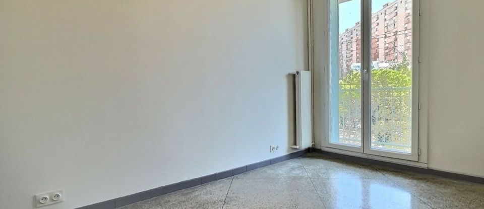 Appartement 3 pièces de 61 m² à Marseille (13015)