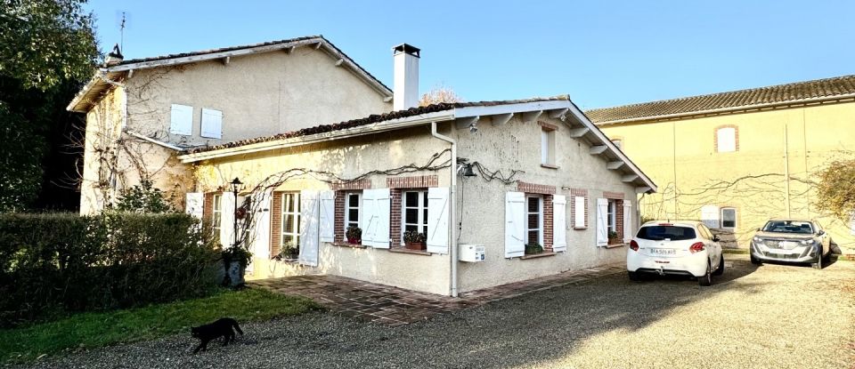 Traditional house 7 rooms of 230 m² in Montauban (82000)