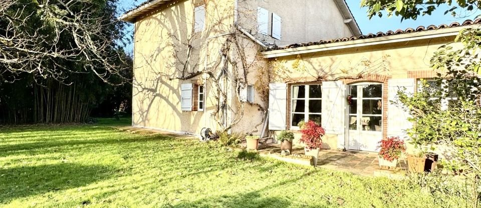 Traditional house 7 rooms of 230 m² in Montauban (82000)