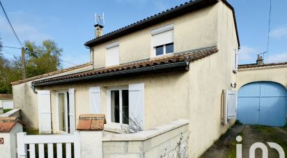 Village house 6 rooms of 111 m² in Roullet-Saint-Estèphe (16440)