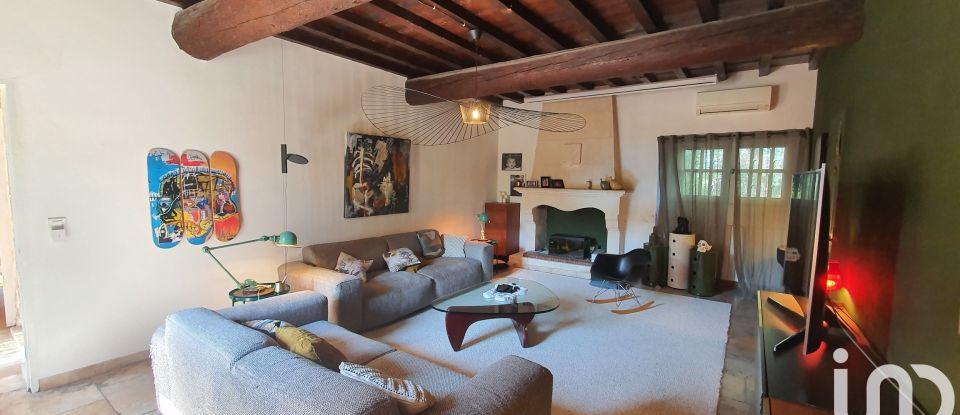 Mas 4 pièces de 145 m² à Tarascon (13150)