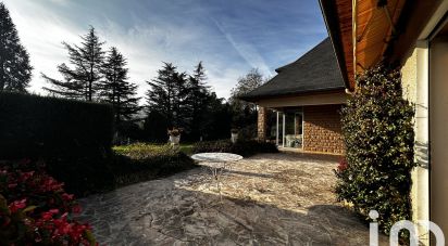 Maison 7 pièces de 204 m² à Saint-Paul-en-Jarez (42740)