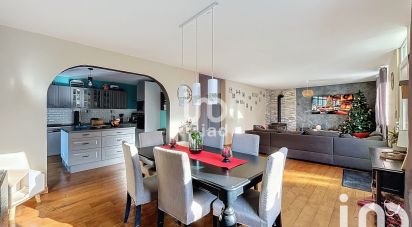 Maison de campagne 7 pièces de 171 m² à Querrien (29310)