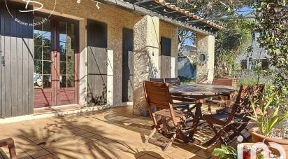 Traditional house 5 rooms of 140 m² in Sanary-sur-Mer (83110)