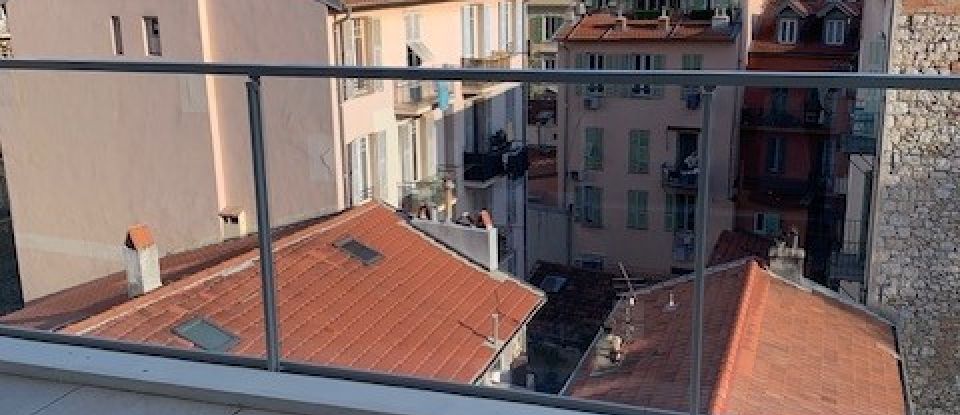 Appartement 3 pièces de 70 m² à Nice (06000)