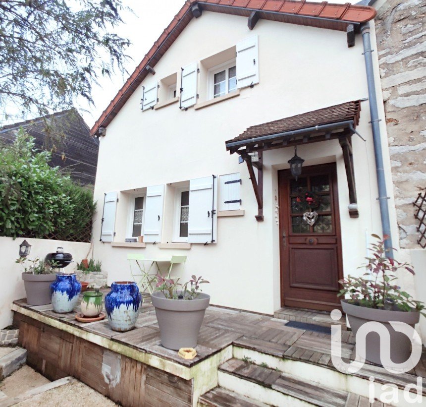 Maison traditionnelle 4 pièces de 75 m² à Le Châtelet-en-Brie (77820)