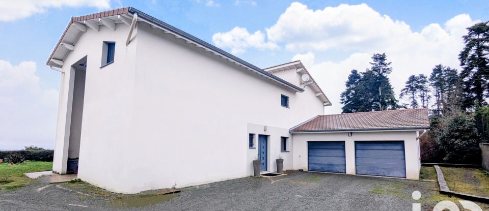 Architect house 7 rooms of 186 m² in Neulise (42590)