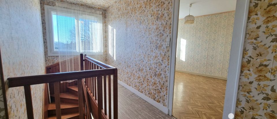 Maison traditionnelle 5 pièces de 130 m² à DOUÉ EN ANJOU (49700)