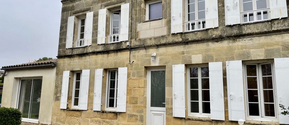 Maison de village 7 pièces de 195 m² à Saint-Émilion (33330)