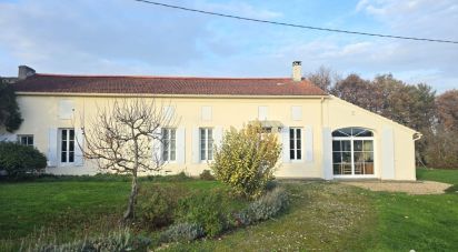 Maison 6 pièces de 188 m² à Saint-Bonnet-sur-Gironde (17150)