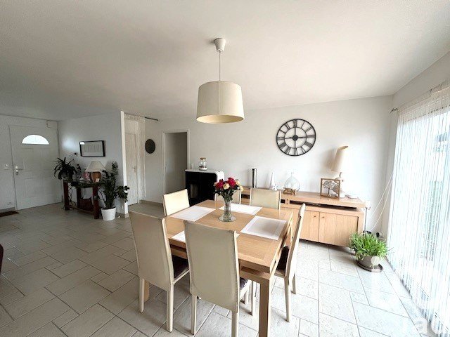 Maison 5 pièces de 100 m² à Jard-sur-Mer (85520)