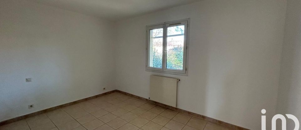 House 4 rooms of 94 m² in MONTFAVET (84140)