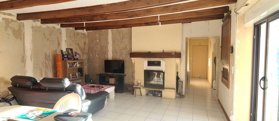 Maison 4 pièces de 111 m² à Clussais-la-Pommeraie (79190)