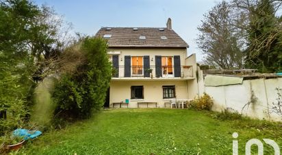 Traditional house 6 rooms of 135 m² in Vitry-sur-Seine (94400)