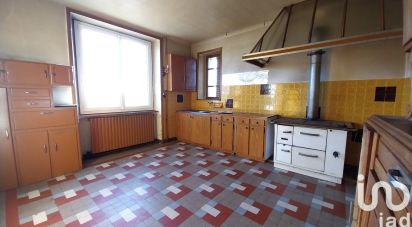 Maison 7 pièces de 115 m² à Larodde (63690)