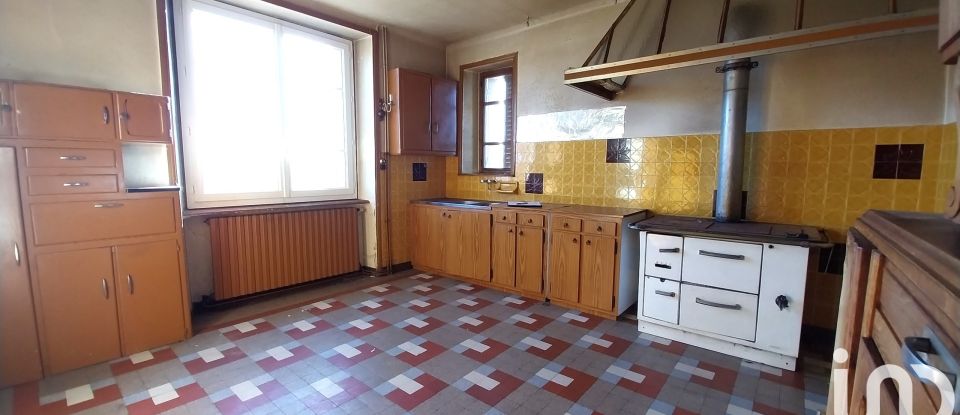 Maison 7 pièces de 115 m² à Larodde (63690)