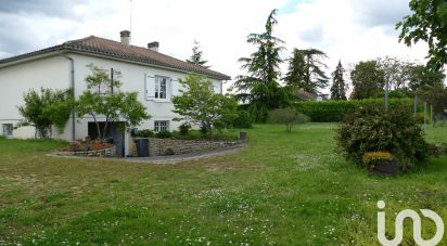 Maison de village 5 pièces de 88 m² à Taizé-Aizie (16700)