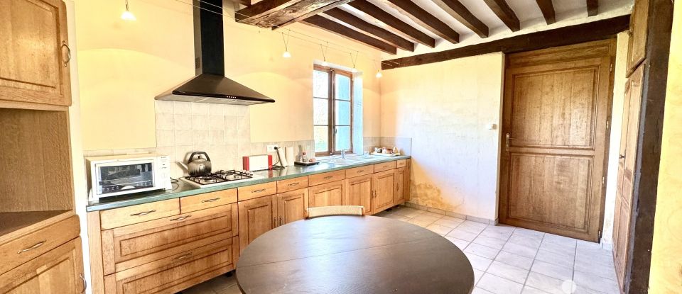 Maison de campagne 3 pièces de 78 m² à Saint-Père (58200)