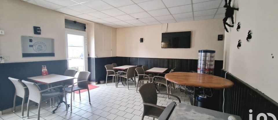 Bar of 150 m² in Dingé (35440)