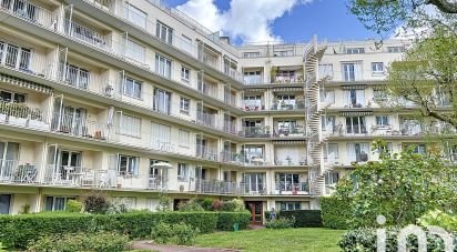 Apartment 4 rooms of 80 m² in Versailles (78000)