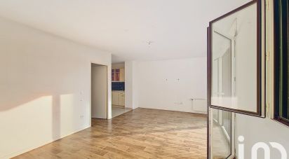 Appartement 3 pièces de 65 m² à Saint-Denis (93200)