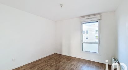 Appartement 3 pièces de 65 m² à Saint-Denis (93200)