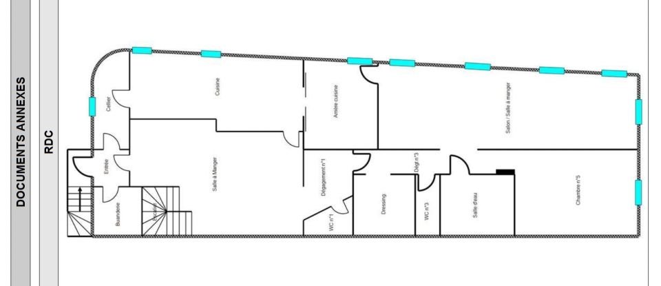 Maison traditionnelle 8 pièces de 258 m² à Carqueiranne (83320)