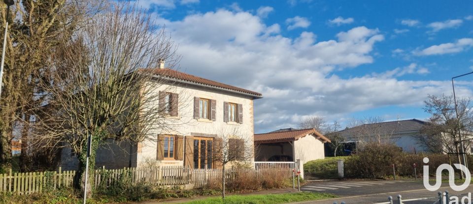 Maison de village 3 pièces de 180 m² à Saint-Cyr-sur-Menthon (01380)