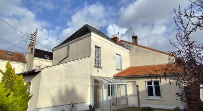 House 5 rooms of 105 m² in Châtellerault (86100)