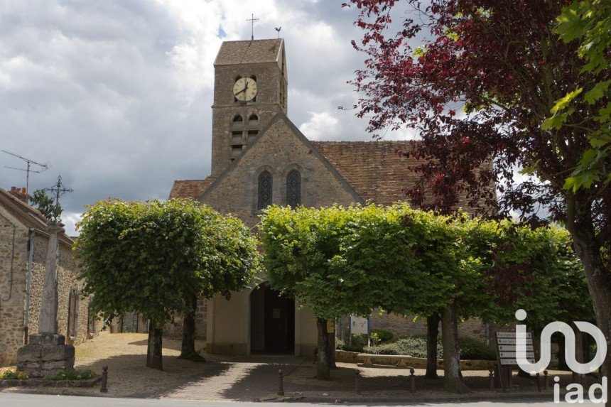 Building in Saint-Fargeau-Ponthierry (77310) of 313 m²