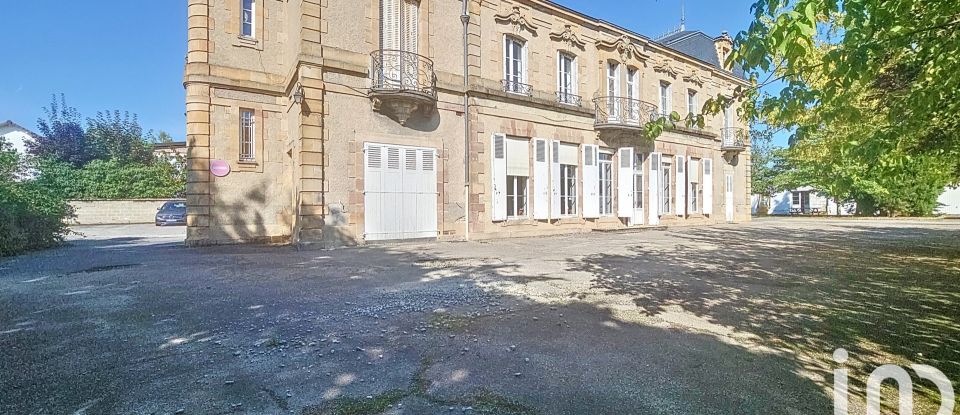 Château 32 pièces de 900 m² à Moulins (03000)