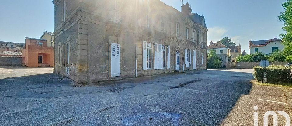 Château 32 pièces de 900 m² à Moulins (03000)