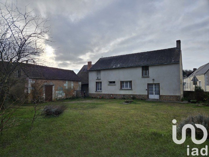 House 5 rooms of 117 m² in Nogent-sur-Loir (72500)