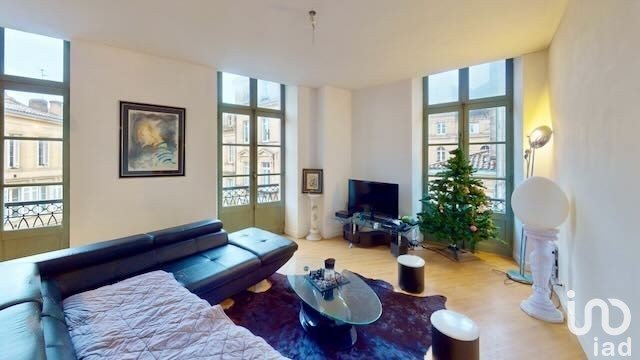 Apartment 3 rooms of 85 m² in Bordeaux (33000)