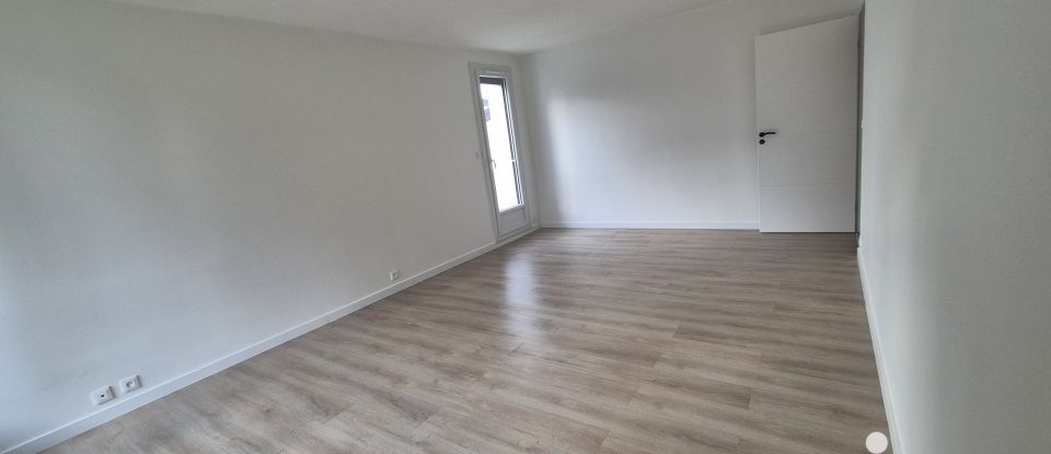 Apartment 3 rooms of 72 m² in Lons (64140)