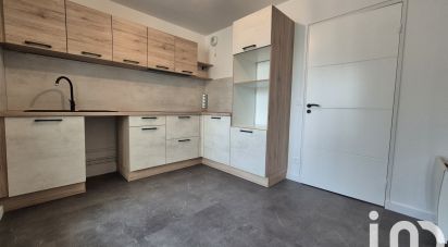 Apartment 3 rooms of 72 m² in Lons (64140)