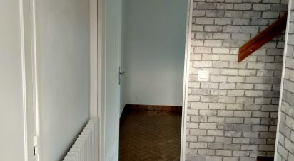 House 4 rooms of 76 m² in Saint-Gaultier (36800)