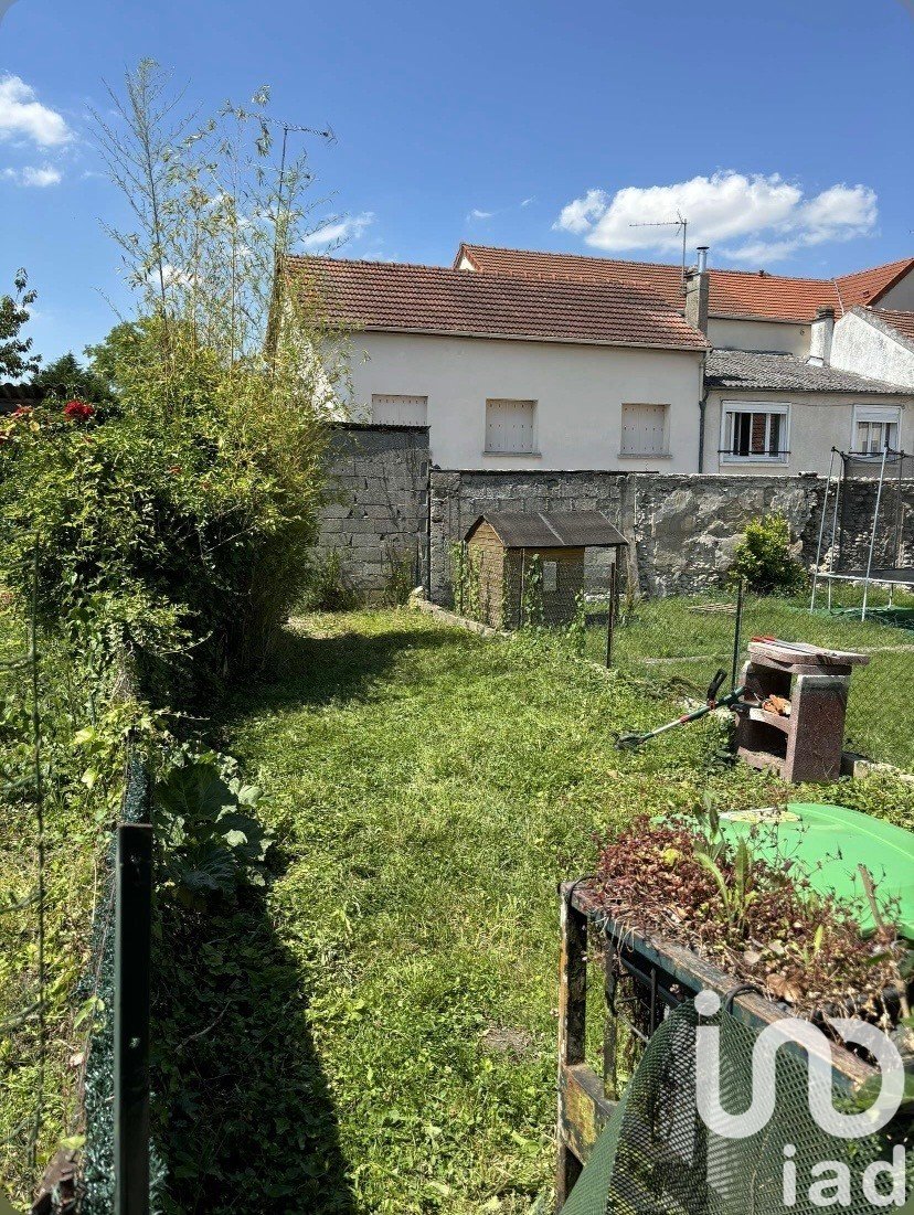 Town house 2 rooms of 36 m² in Claye-Souilly (77410)