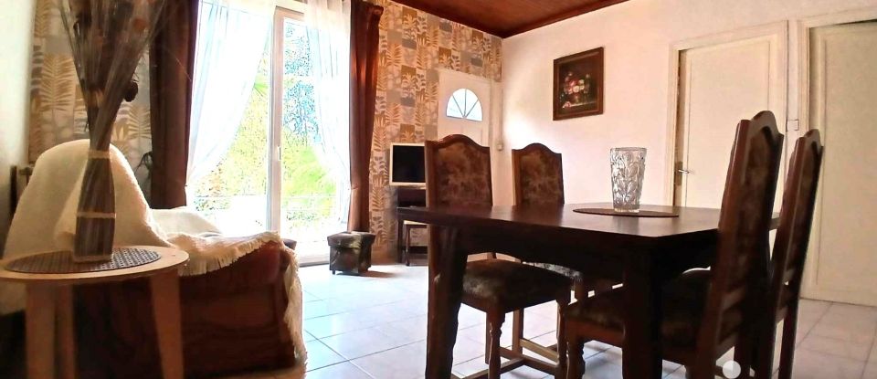 Traditional house 5 rooms of 118 m² in Couiza (11190)