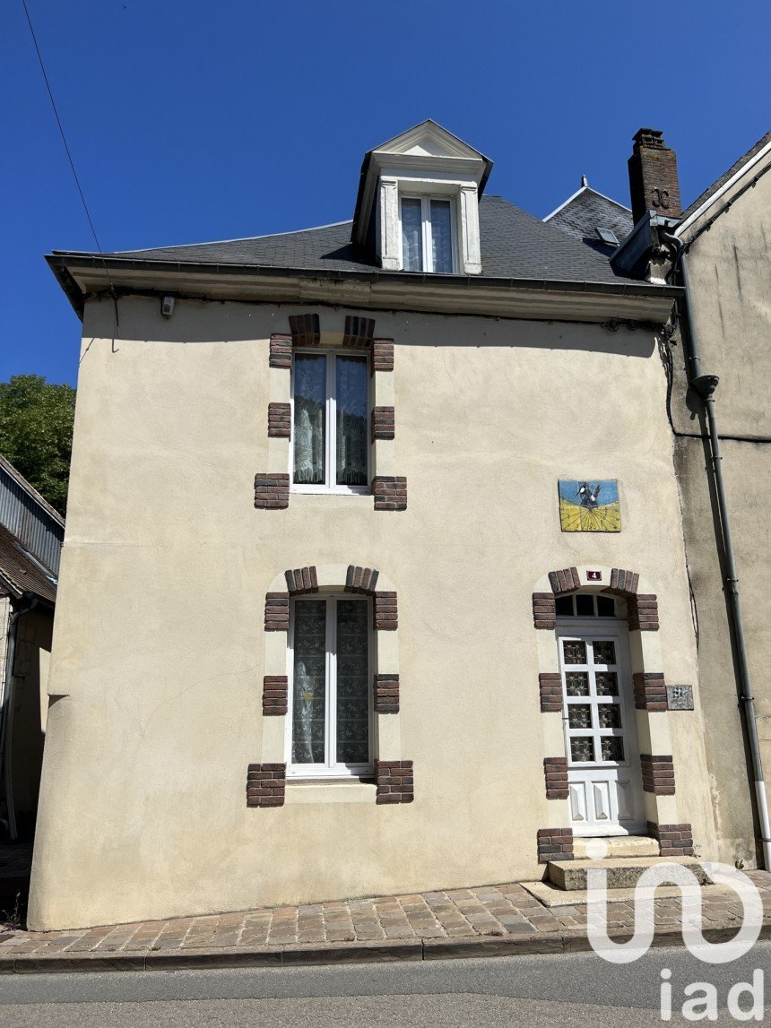 Village house 7 rooms of 217 m² in Saint-Mard-de-Réno (61400)