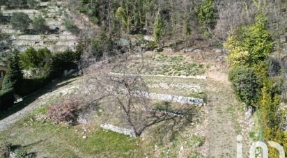 Land of 1,250 m² in Tourrettes-sur-Loup (06140)