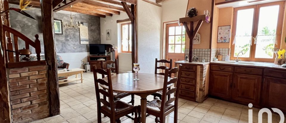 Traditional house 3 rooms of 69 m² in Amboise (37400)